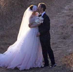 Anne-Hathaway-Wedding-Pictures