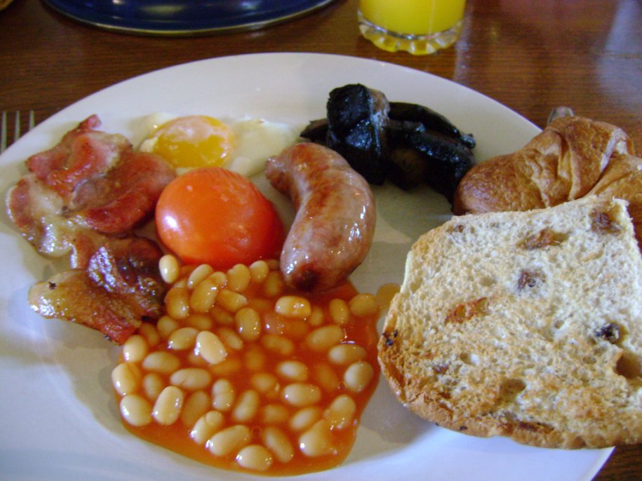 england-the-typical-breakfast-includes-eggs-sausage-bacon-beans-and-mushrooms
