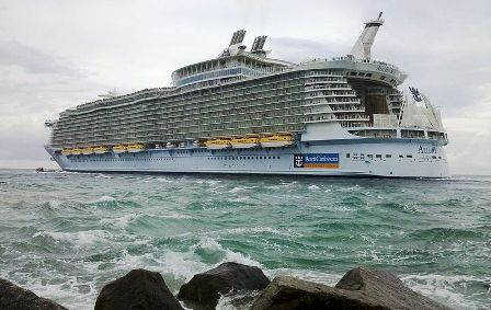 Allure of the Seas leaving Port Everglades