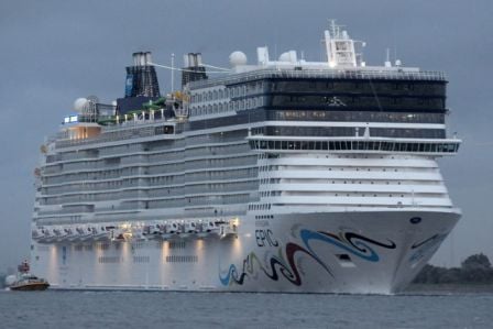 Norwegian-Epic-19jun2010-CHoffmann-DSC 0295