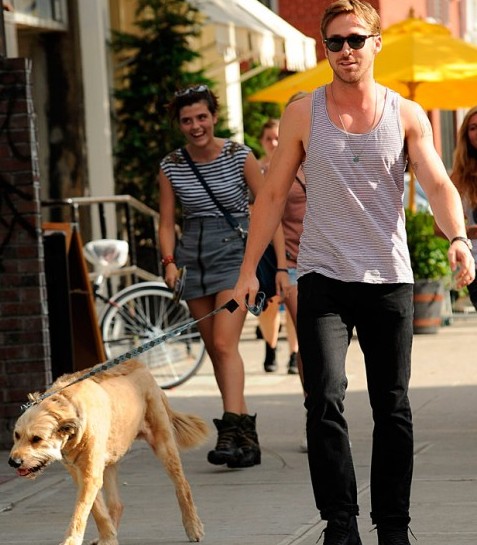 Ryan-Gosling-8 and his dog