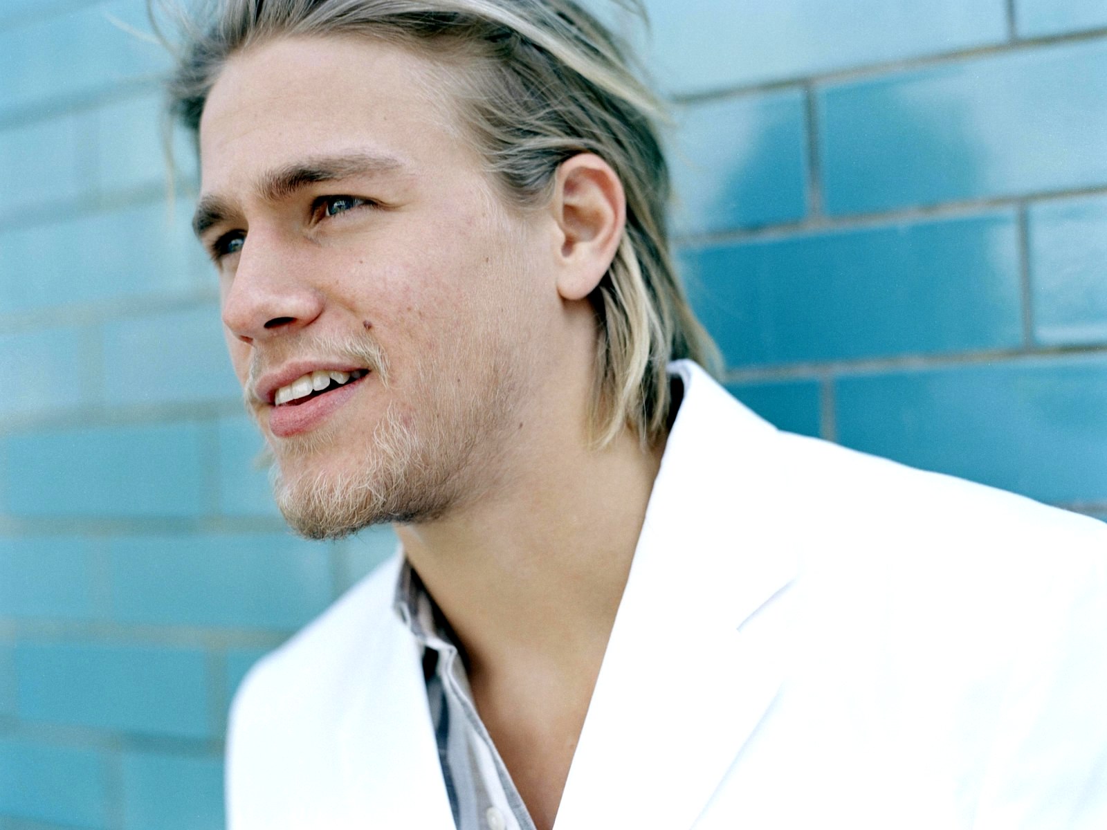 Charlie-Hunnam