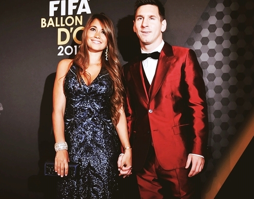 messi-red-smoking-