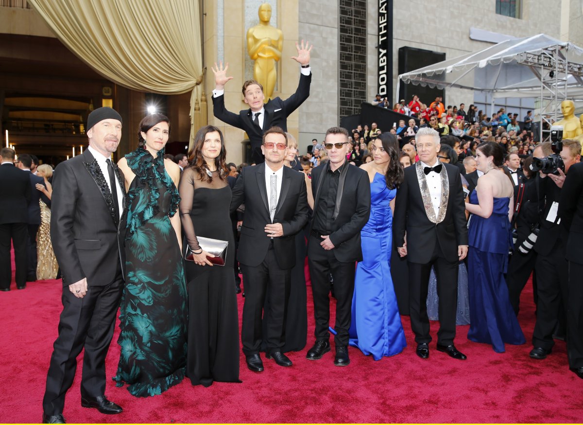 sorry-meryl-but-oscar-red-carpet-glory-goes-to-benedict-cumberbatch-for-photobombing-u2