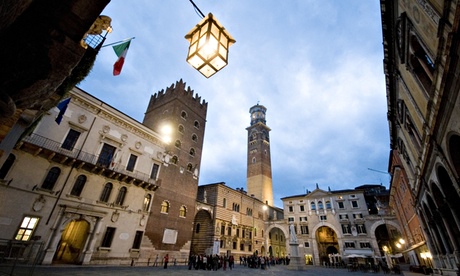 1Piazza-dei-Signori-Verona-001