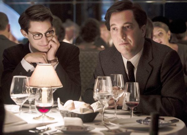 Pierre-Niney-et-Guillaume-Gallienne-dans-Yves-Saint-Laurent