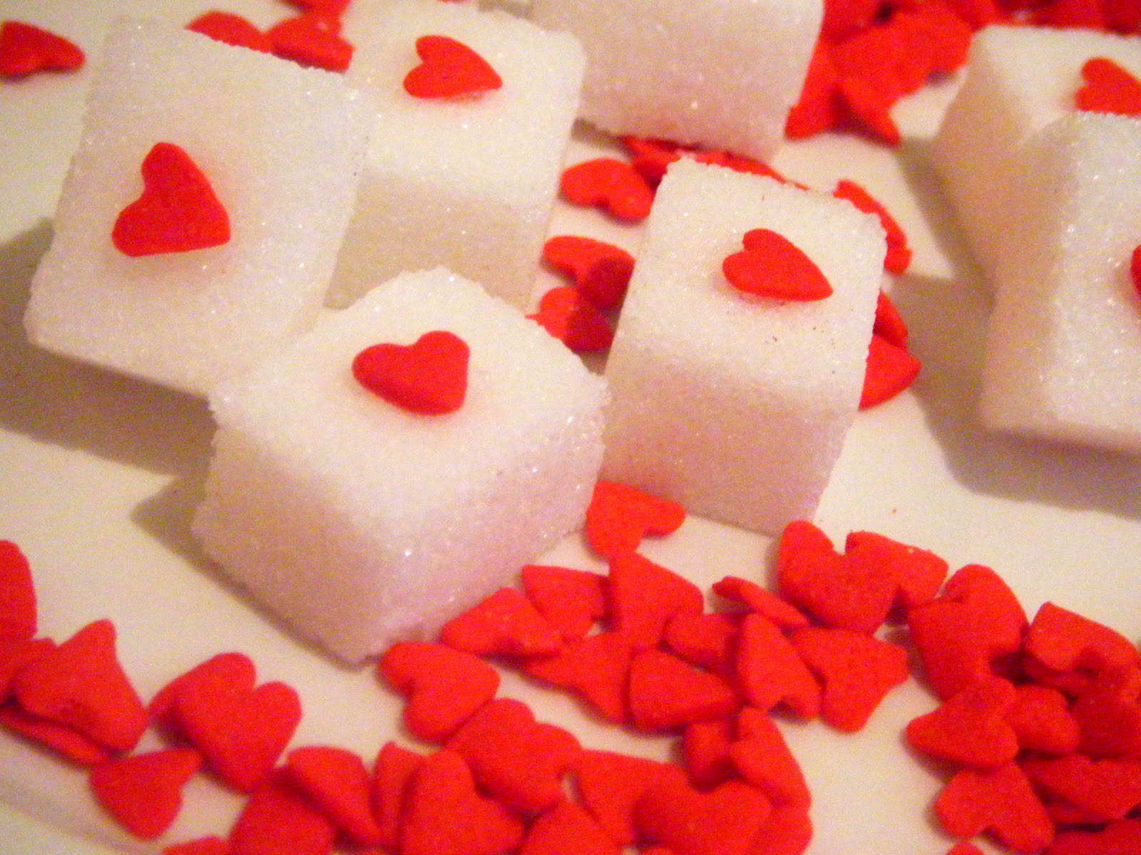 valentines-day-sugar-cubes-2-08-12-2009-00-41-221
