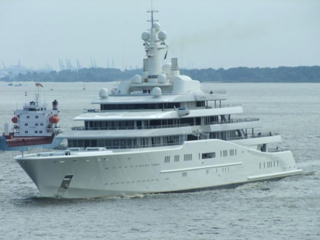 531-ft yacht Dubai 