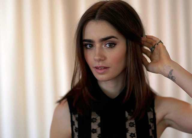 1lily-collins