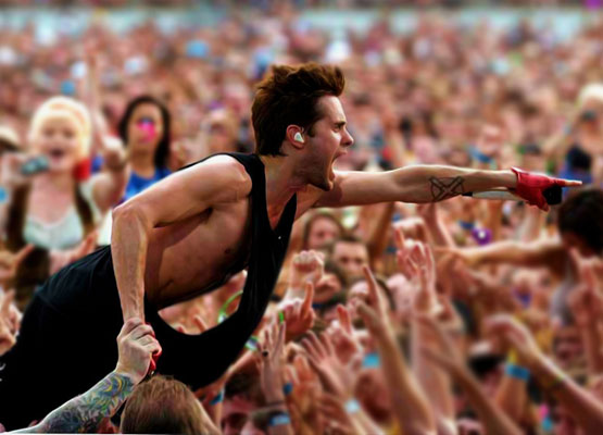5jared leto stage diving