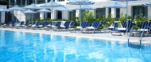 pool hilton