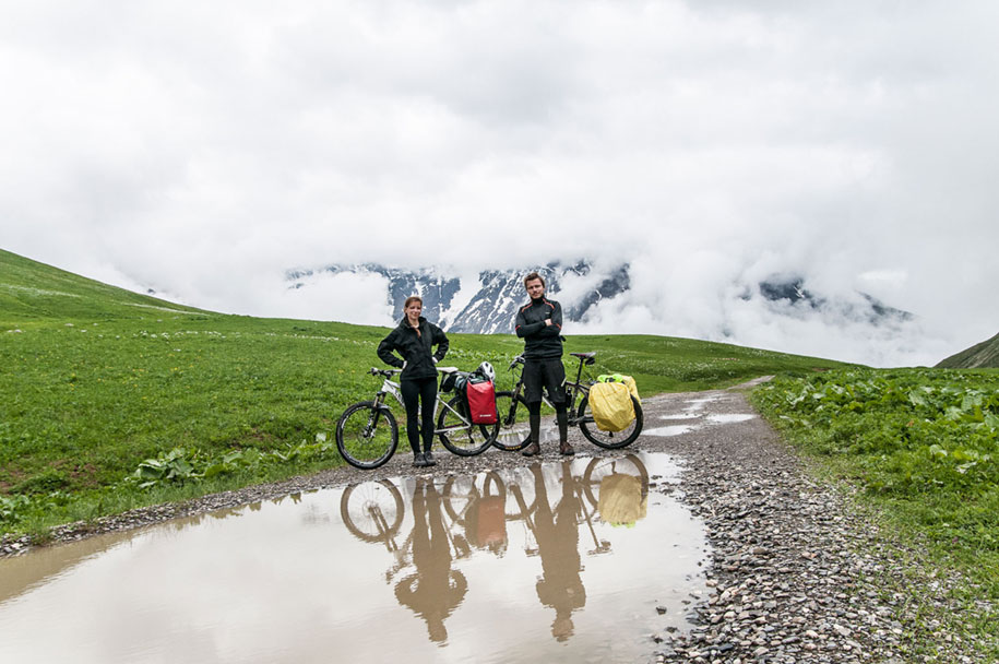 travel-photography-caucasus-mountains-georgia-aleksandra-rafal-nycz-1