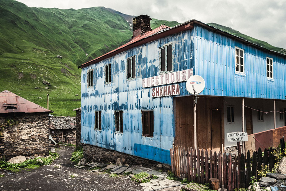 travel-photography-caucasus-mountains-georgia-aleksandra-rafal-nycz-12