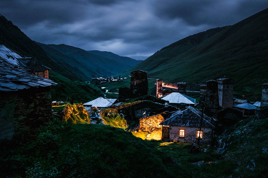 travel-photography-caucasus-mountains-georgia-aleksandra-rafal-nycz-18
