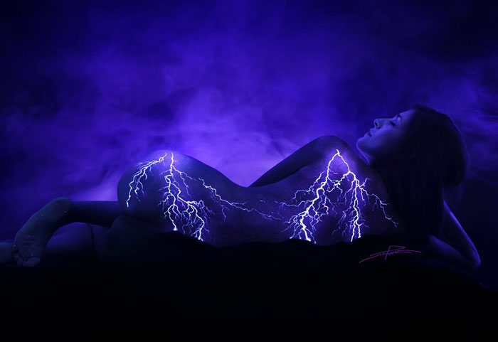 body-painting-uv-light-bodyscapes-john-poppleton-1