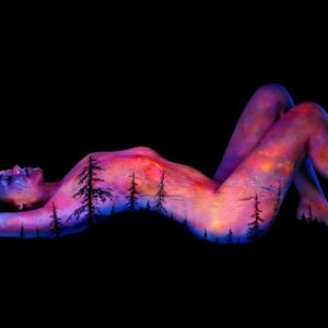 body-painting-uv-light-bodyscapes-john-poppleton-coverimage