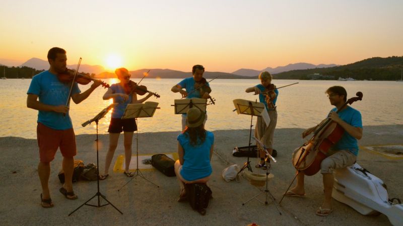 mousiki domatiou festival saronikou 2016