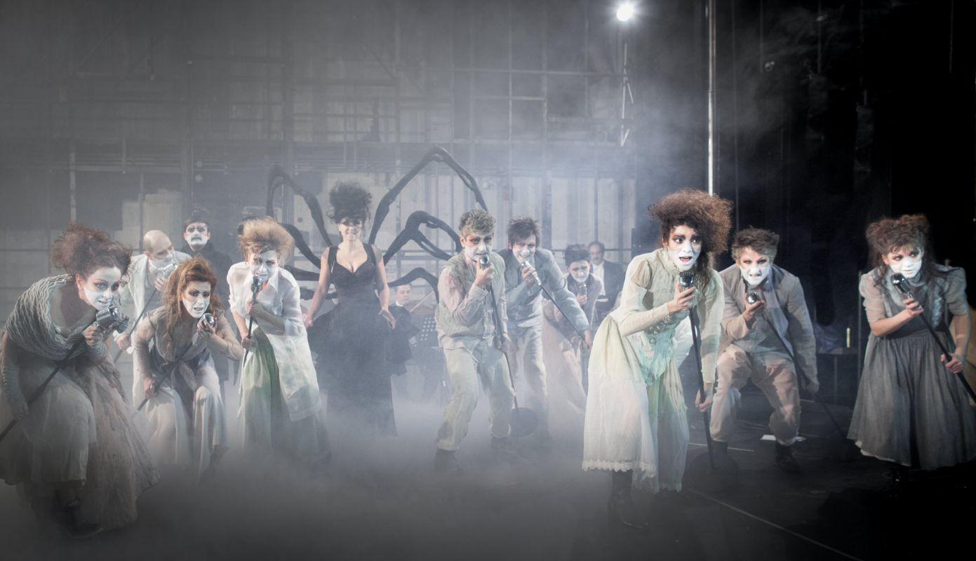 daimonismenoi theatro weekend