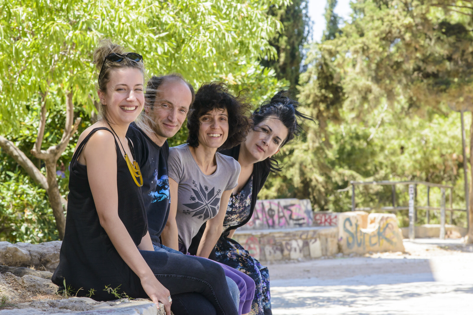 Oxi paizoume team pavement