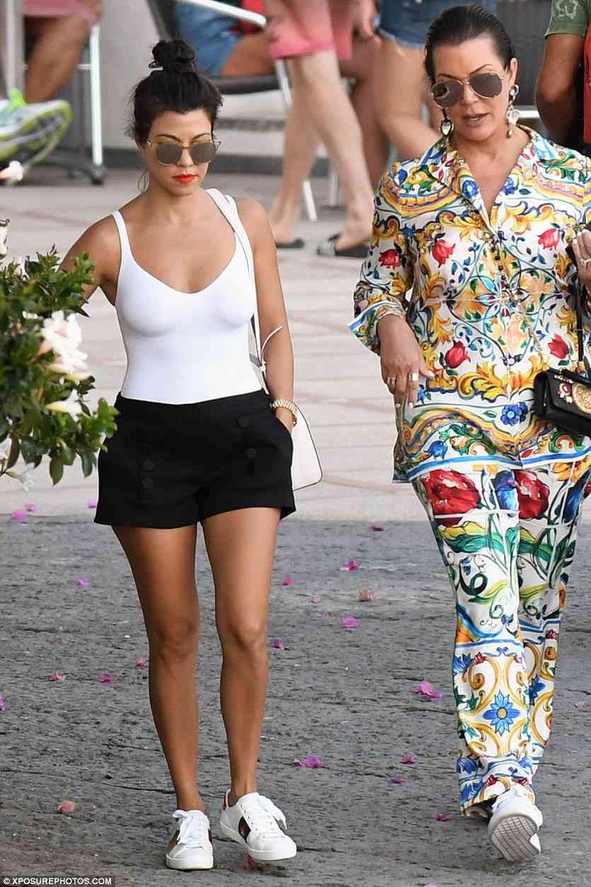 kourtney kardashian capri