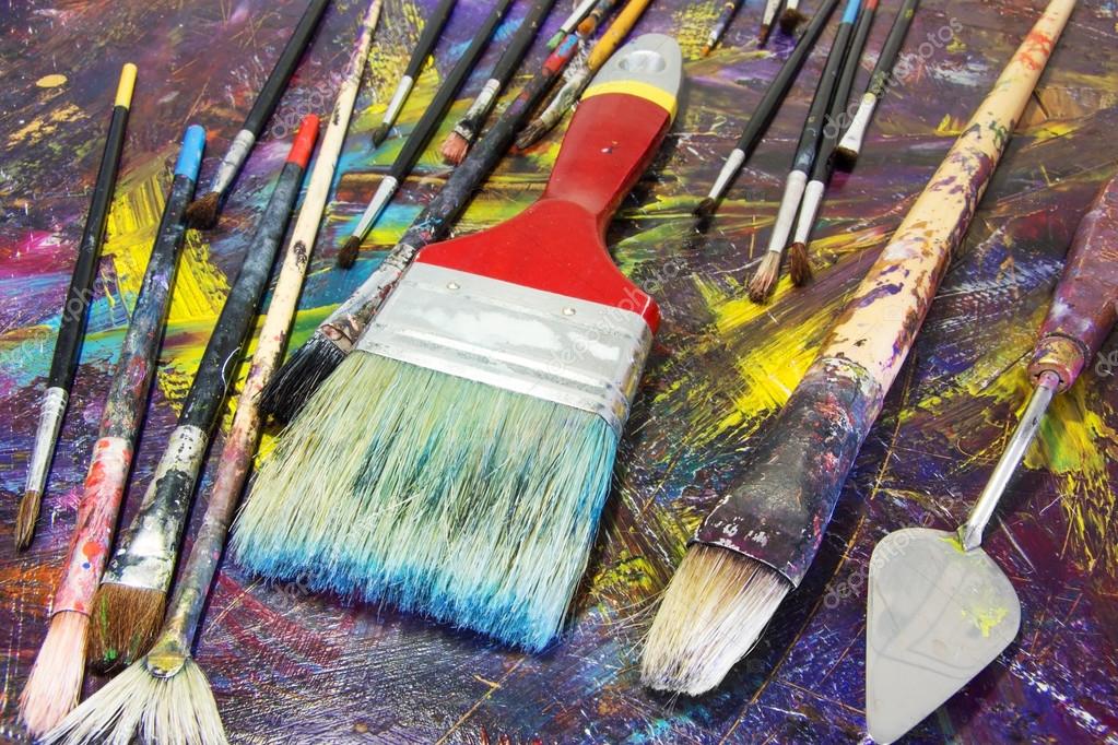 depositphotos 111110614 stock photo brush to paint the picture
