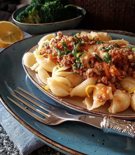 Ζυμαρικά με σάλτσα bolognese