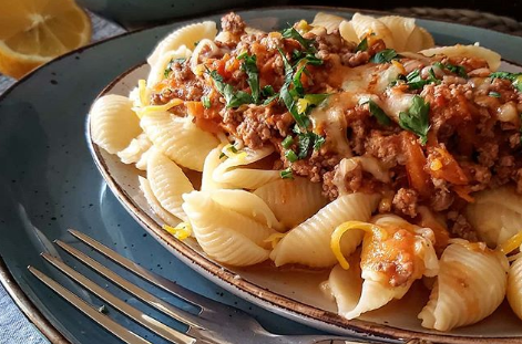 Ζυμαρικά με σάλτσα bolognese