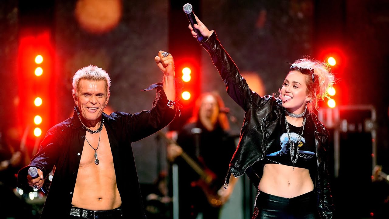 Η Miley Cyrus με τον Billy Idol