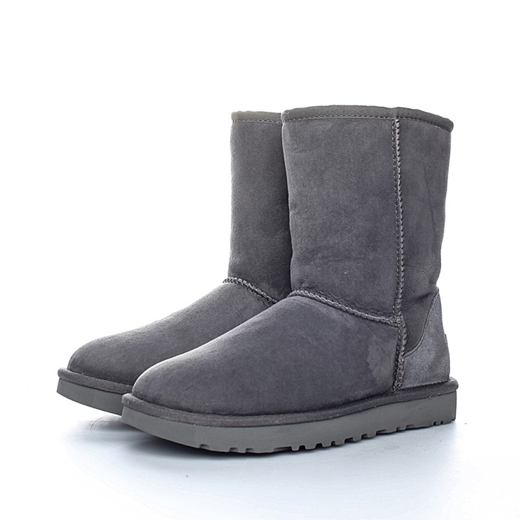 CLASSIC SHORT BOOTS-UGG