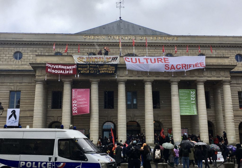 Διαδηλωτές έχουν καταλάβει το Théâtre de l'Odéon, photo/credits: Marion Bellal