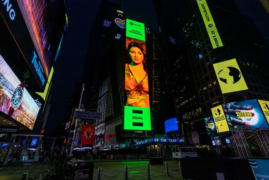 Έλενα Παπαρίζου σε Billboard στην Times Square