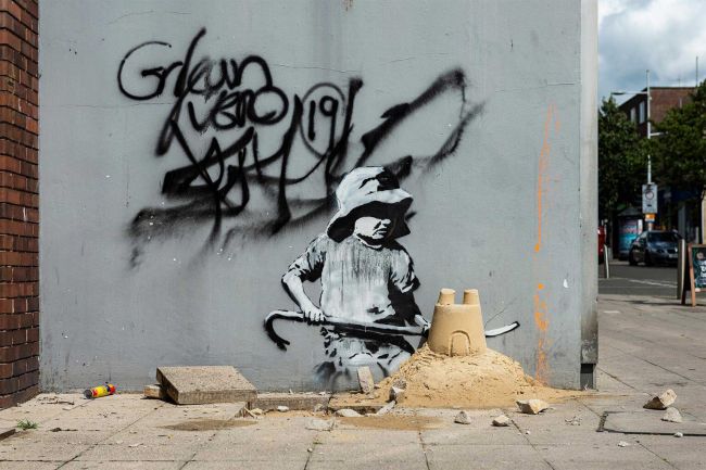 © Banksy