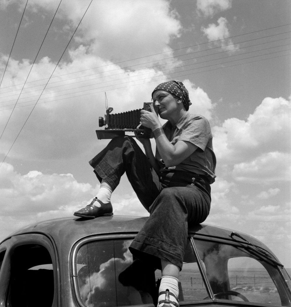 Η Ντοροθέα Λανγκ. Photo Credits: The Dorothea Lange Collection, the Oakland Museum of California