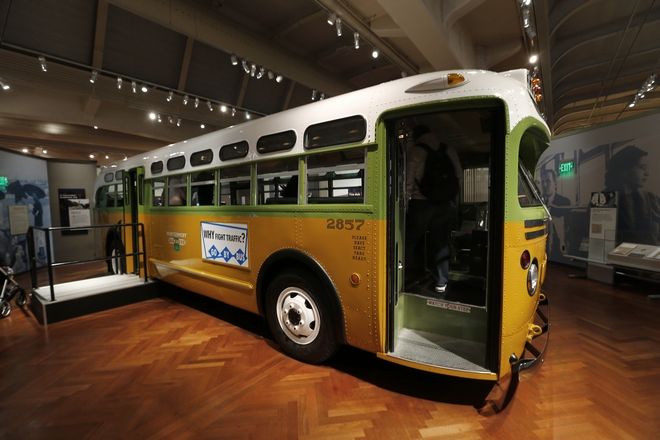 Το λεωφορείο στο οποίο επέβαινε εκείνη τη μέρα η Ρόζα Παρκς βρίσκεται στον εκθεσιακό χώρο του Μουσείου Χένρι Φορντ.