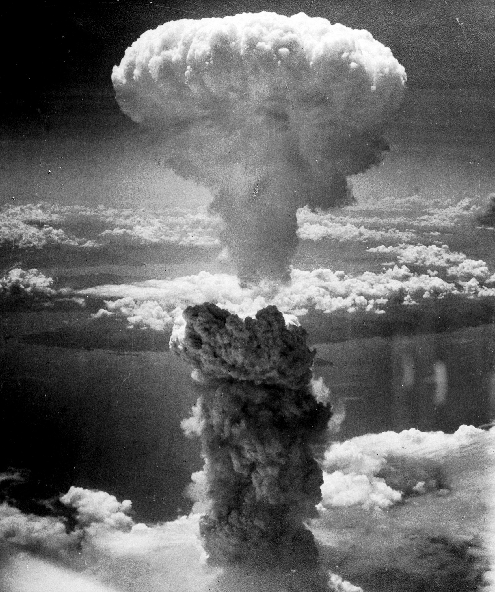Εικόνα από την έκρηξη που δημιούργησε η ρίψη της ατομικής βόμβας στο Ναγκασάκι. Photo Credits: Wikimedia Commons