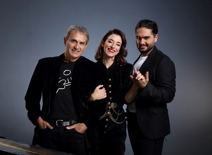 Ωραία Παρέα: Γιώργος Νταλάρας, Χρήστος Μάστορας και Μαρίζα Ρίζου στο Christmas Theater