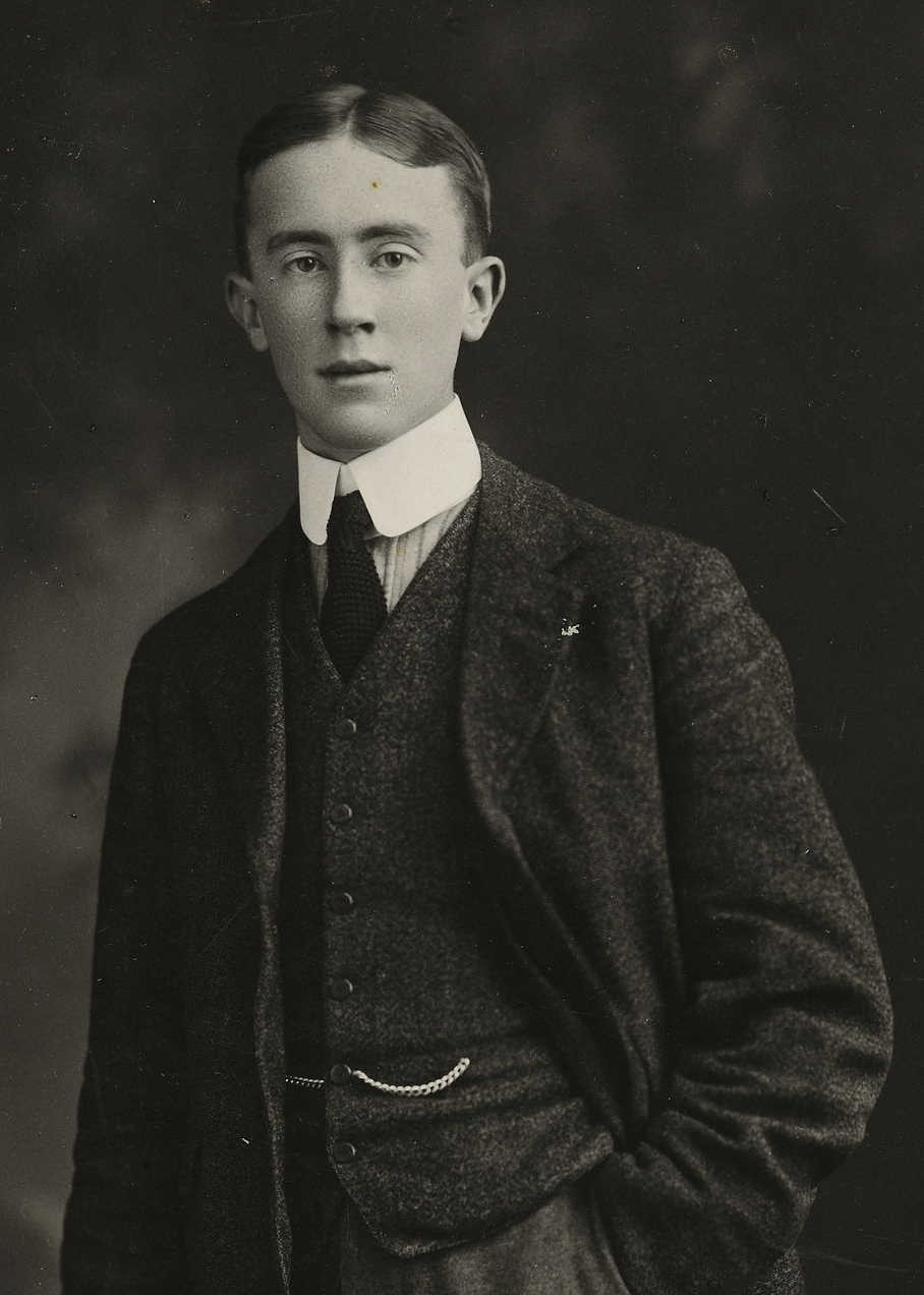 130 χρόνια από τη γέννηση του J. R. R. Tolkien: Πώς η ζωή του καθρεφτίζεται στο έργο του