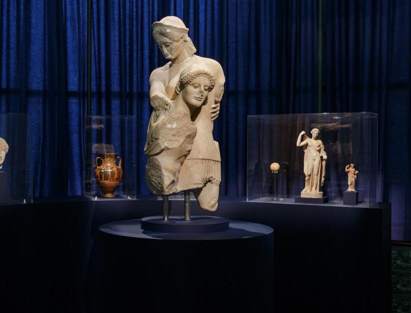 Σύμπλεγμα Θησέα και Αντιόπης. Φωτογραφία: Μουσείο Κυκλαδικής Τέχνης/Πάρις Ταβιτιάν