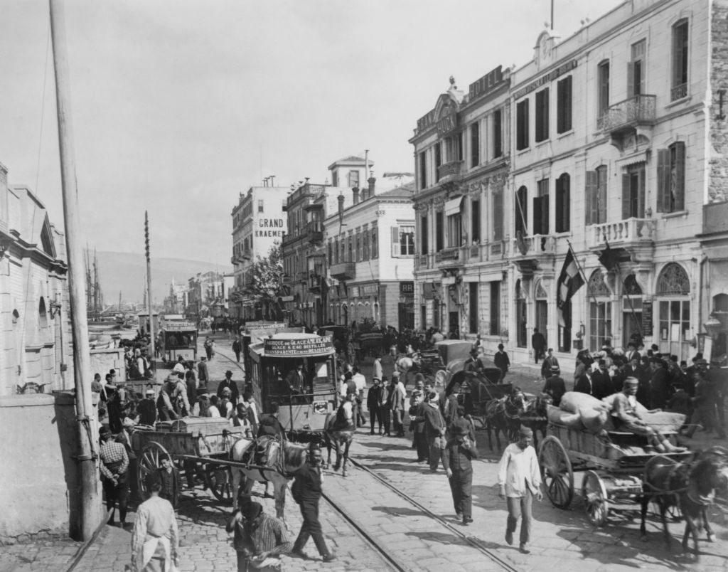 Σμύρνη, η καταστροφή μιας κοσμοπολίτικης πόλης, 1900-1922: