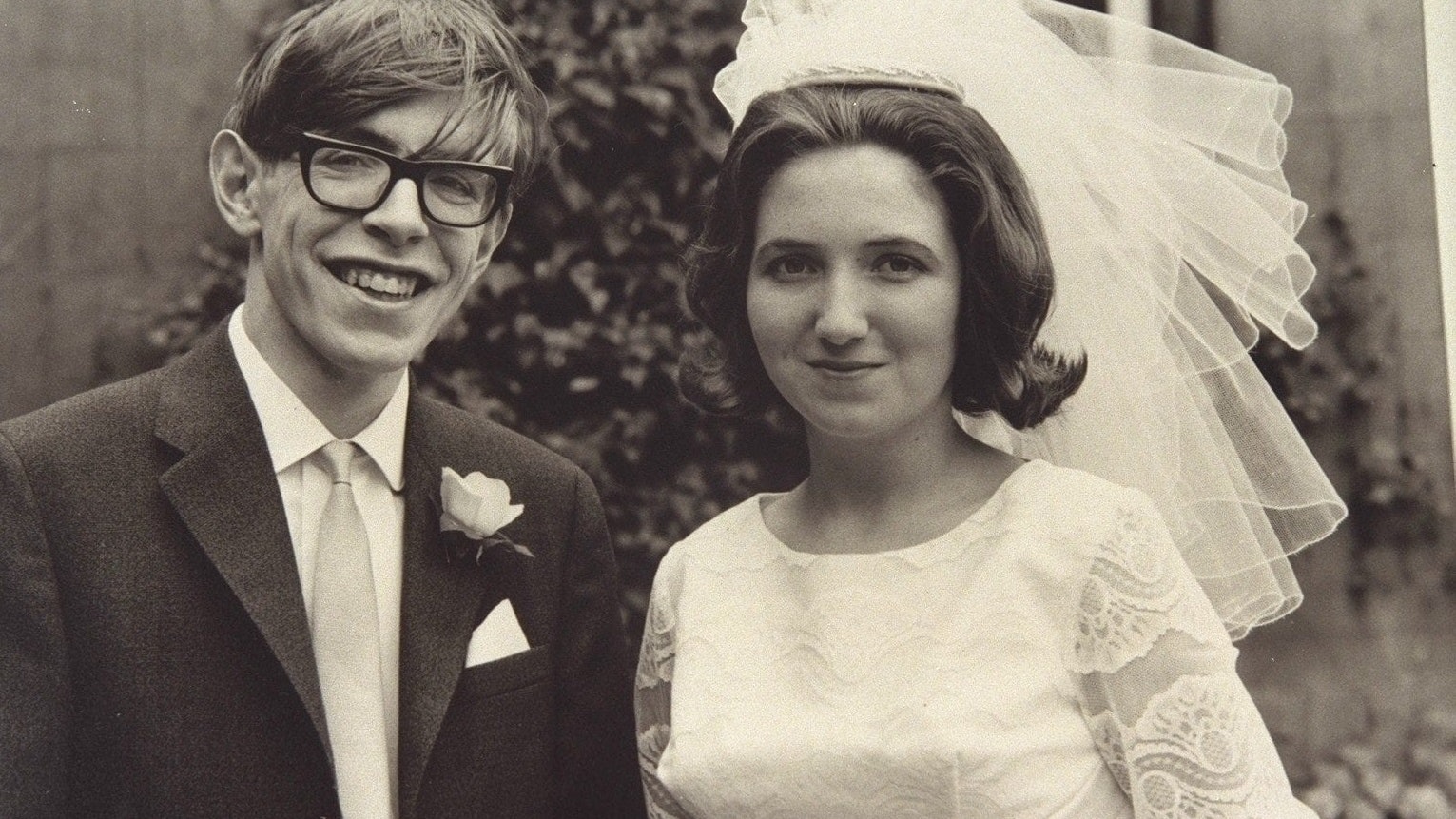 Ο Στίβεν Χόκινγκ με την πρώτη γυναίκα του, Τζέιν.