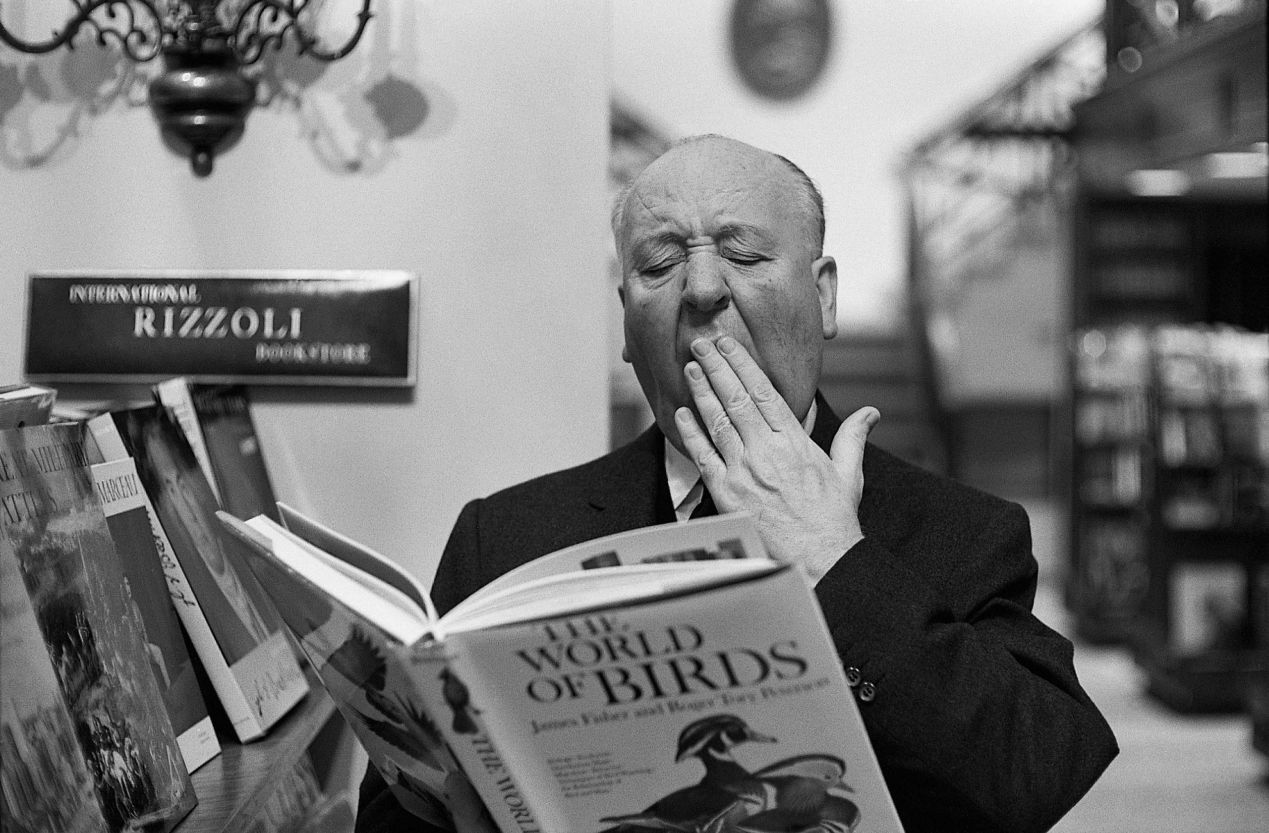 Alfred Hitchcock: 10 πράγματα που ίσως δεν γνώριζες για τον θρυλικό δάσκαλο του σασπένς