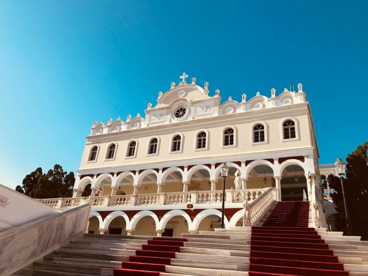 Η Παναγιά της Τήνου, Photo by sfmmy on Unsplash