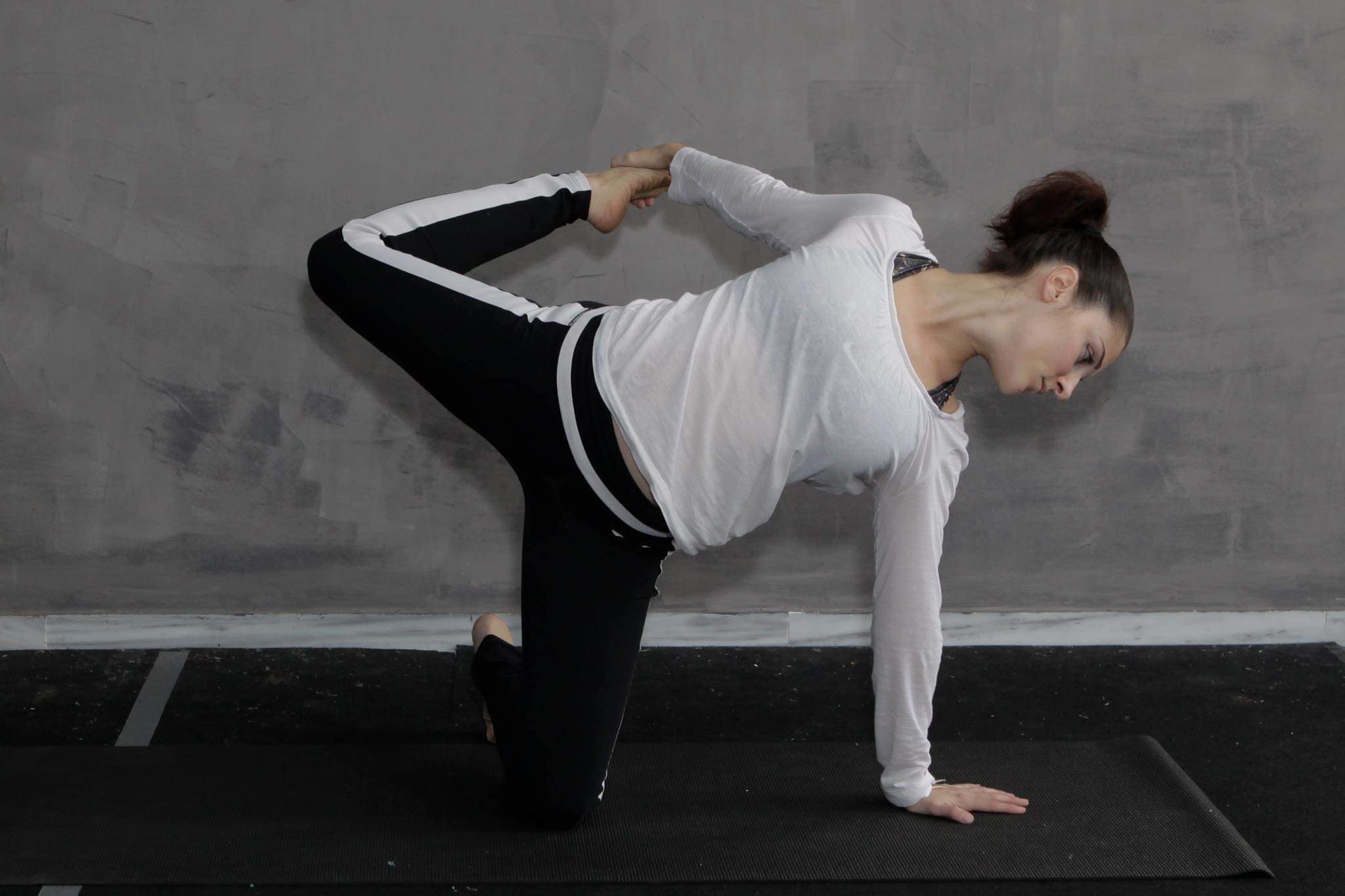 Παγκόσμια Ημέρα Yoga: Η Αφροδίτη Βέρρου μας "ξεναγεί" στον υπέροχο κόσμο της Yoga