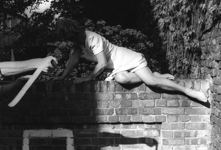 Dimitris Dokatzis, Woman on a fence II, 1982-2011, inkjet on Verona paper, 50x60 cm.