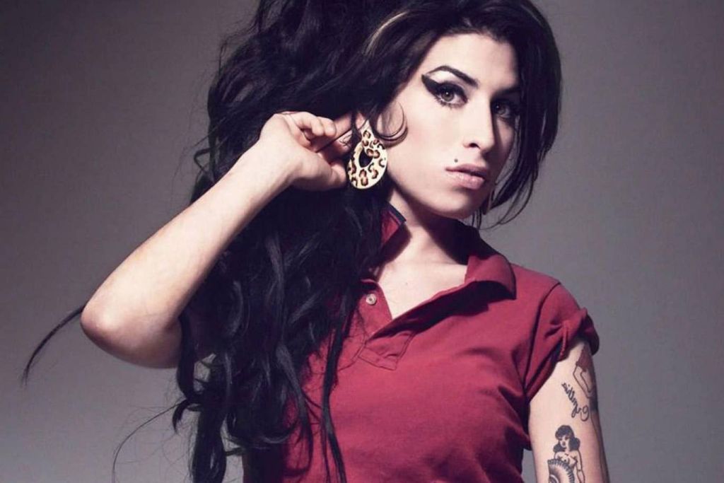 Amy Winehouse: Η ζωή της εμβληματικής ερμηνεύτριας και τραγουδοποιούς γίνεται ταινία