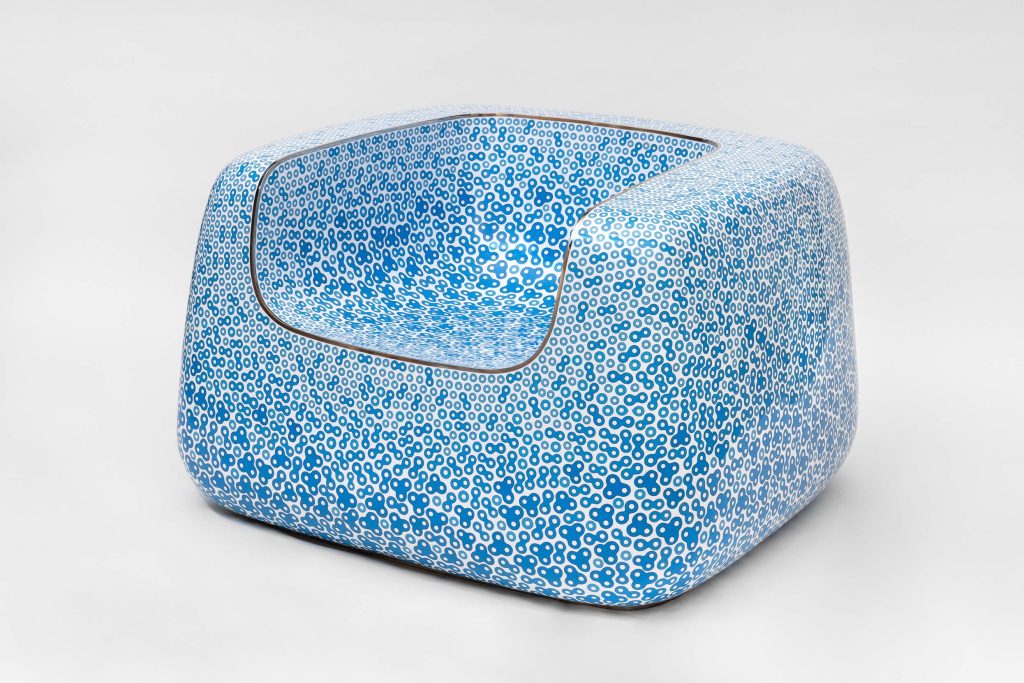 Mark Newson, Cloisonné White and Blue Chair, 2022, 2022, © Marc Newson, Photo: Paris Tavitian Courtesy Gagosian