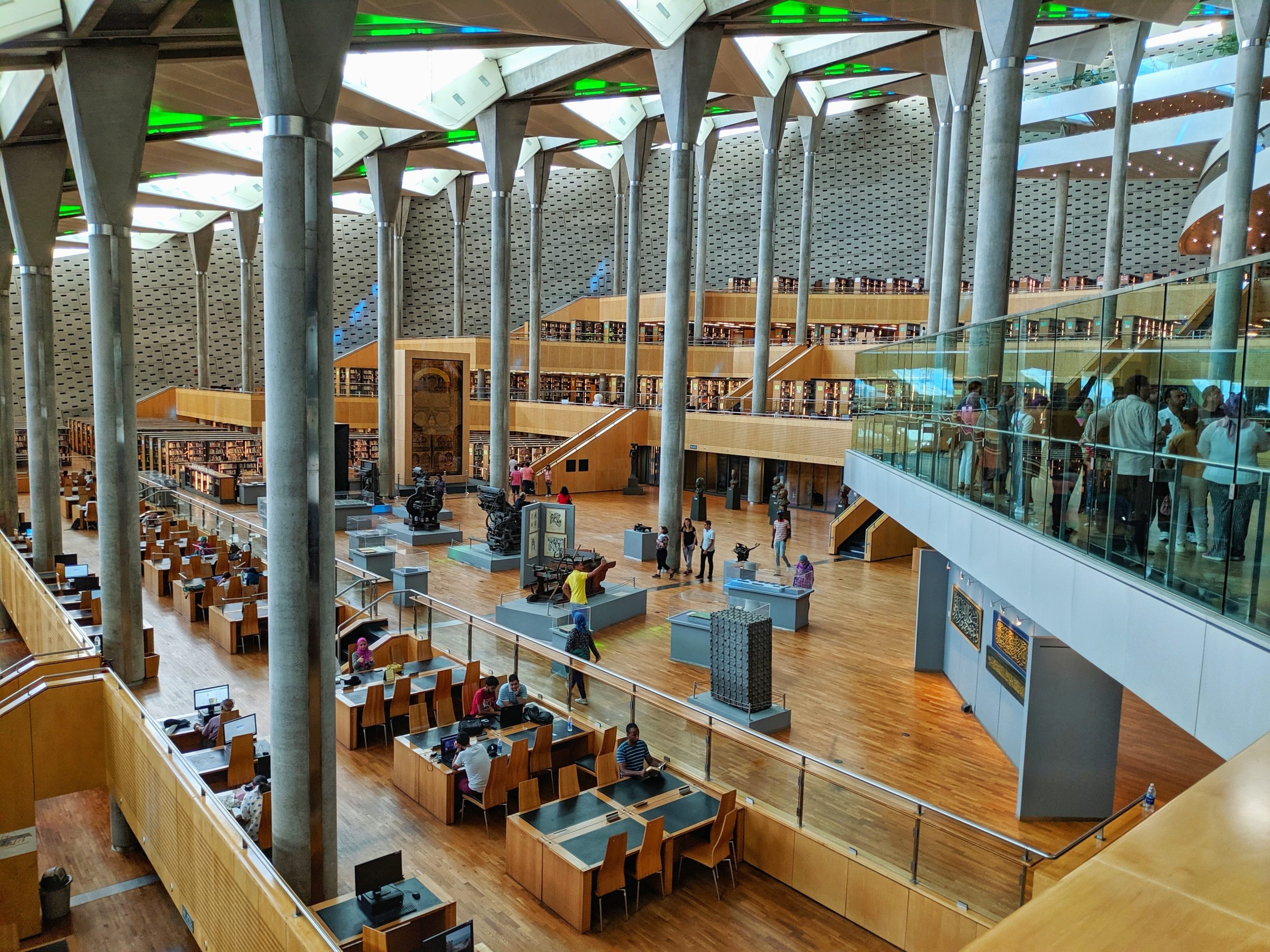 Στο εσωτερικό της Bibliotheca Alexandrina, Photo by Mohannad Hisham on Unsplash