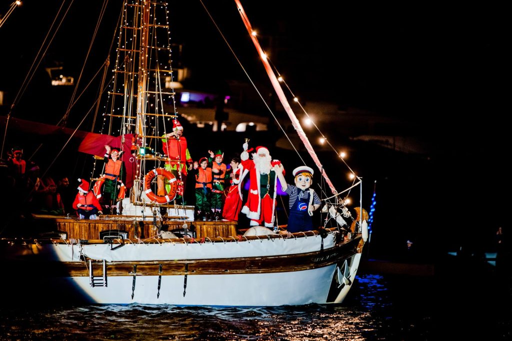 Μαρίνα Φλοίσβου: Η Αθηναϊκή Ριβιέρα υποδέχεται τα Χριστούγεννα με μια φαντασμαγορική εκδήλωση