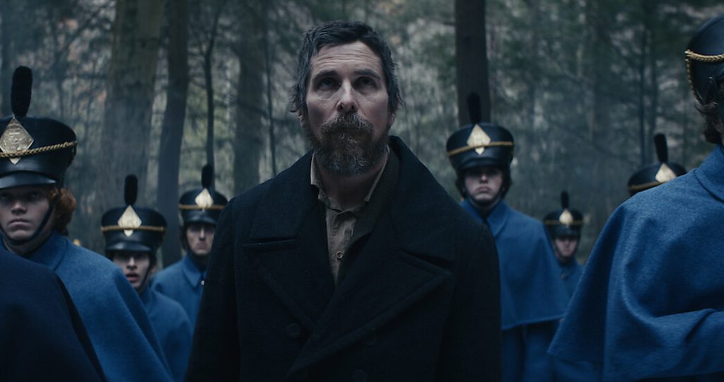 O Christian Bale ως Augustus Landor στο «The Pale Blue Eye»