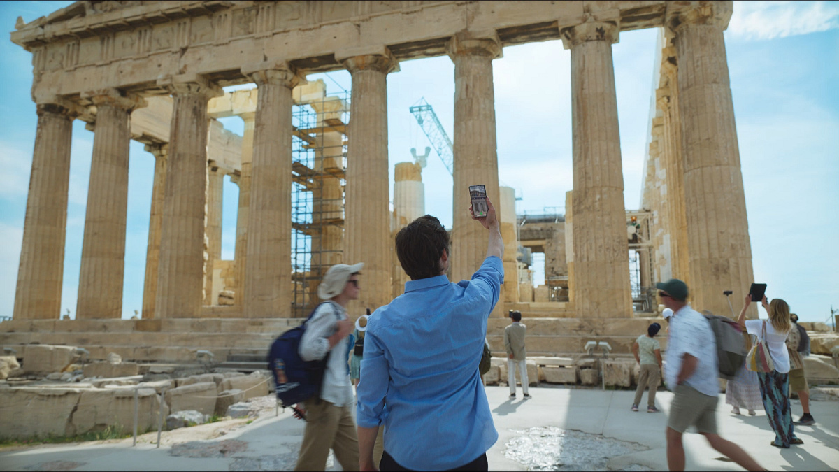 COSMOTE CHRONOS: Η Ακρόπολη «ζωντανεύει» στην ακμή της μέσω μιας πρωτοποριακής εφαρμογής